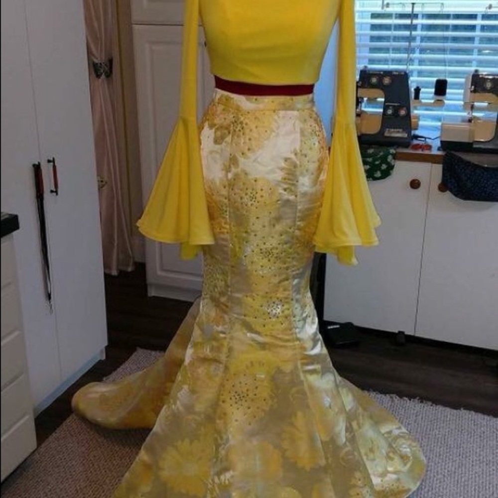Jovani 2 piece